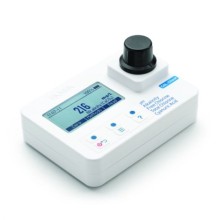 Pool Line Free & Total Chlorine, Cyanuric Acid, and pH Portable Photometer with CAL Check - meter only